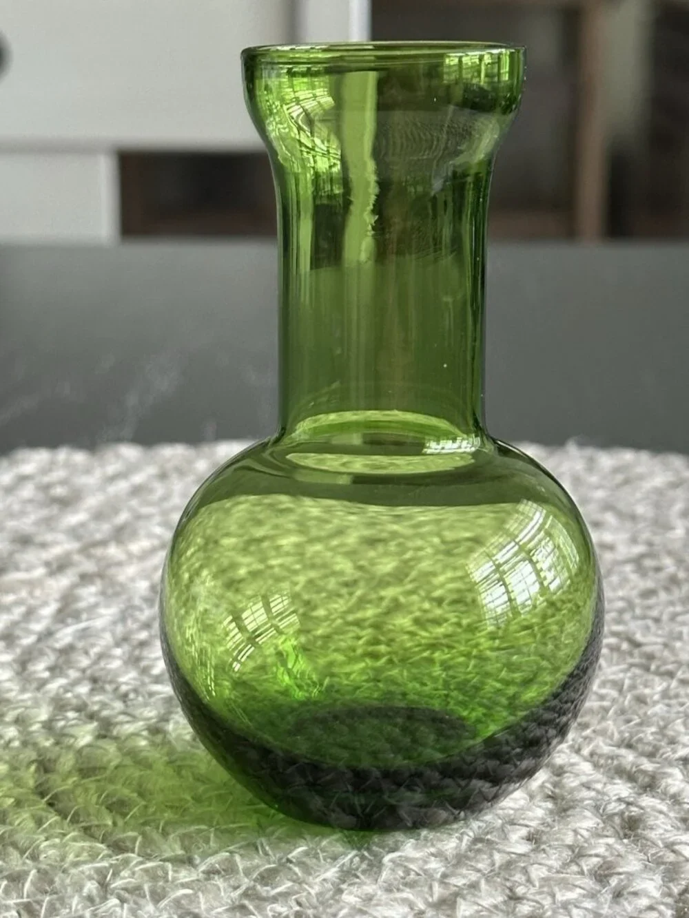 Emerald Green Miniature Blown Glass Bud Vase Onion Bulb Base Pontil Mark 3.75